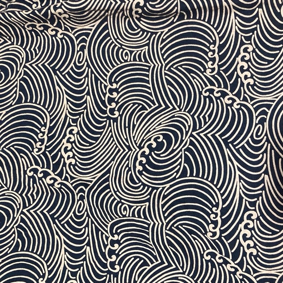 Old Navy Blue and White Wave Pattern Casual Shirt - Picture 5 of 13